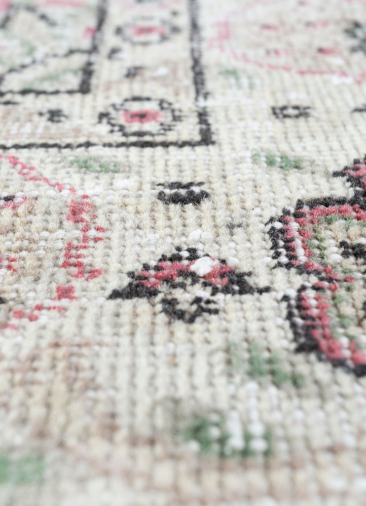 vintage red and orange wool hand knotted Rug - CloseUp