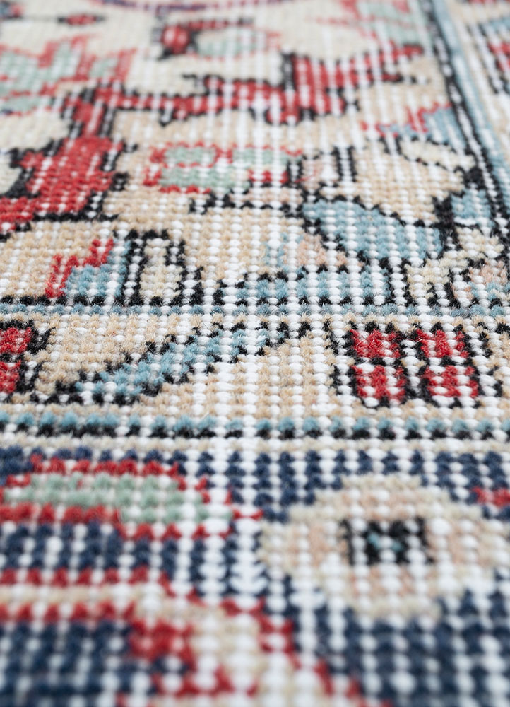 vintage red and orange wool hand knotted Rug - CloseUp