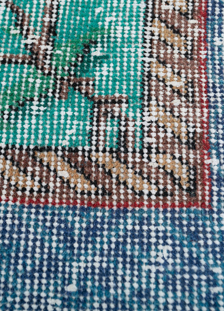 vintage blue wool hand knotted Rug - CloseUp