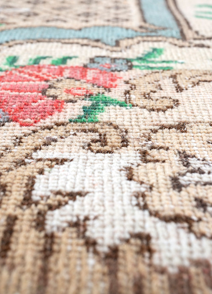 vintage red and orange wool hand knotted Rug - CloseUp