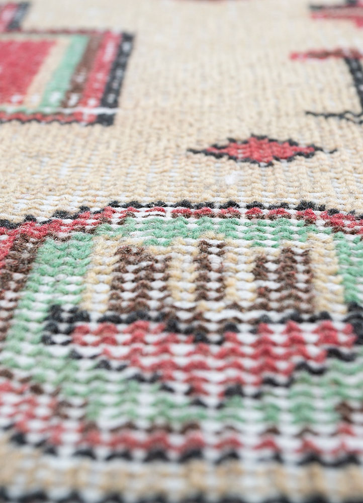 vintage red and orange wool hand knotted Rug - CloseUp