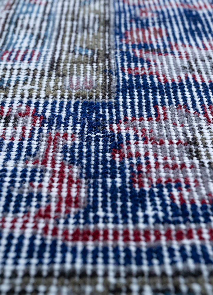 lacuna grey and black wool hand knotted Rug - CloseUp
