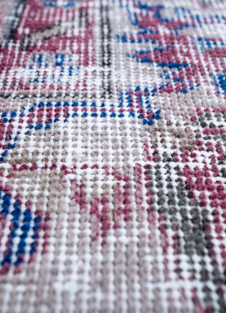 vintage pink and purple wool hand knotted Rug - CloseUp