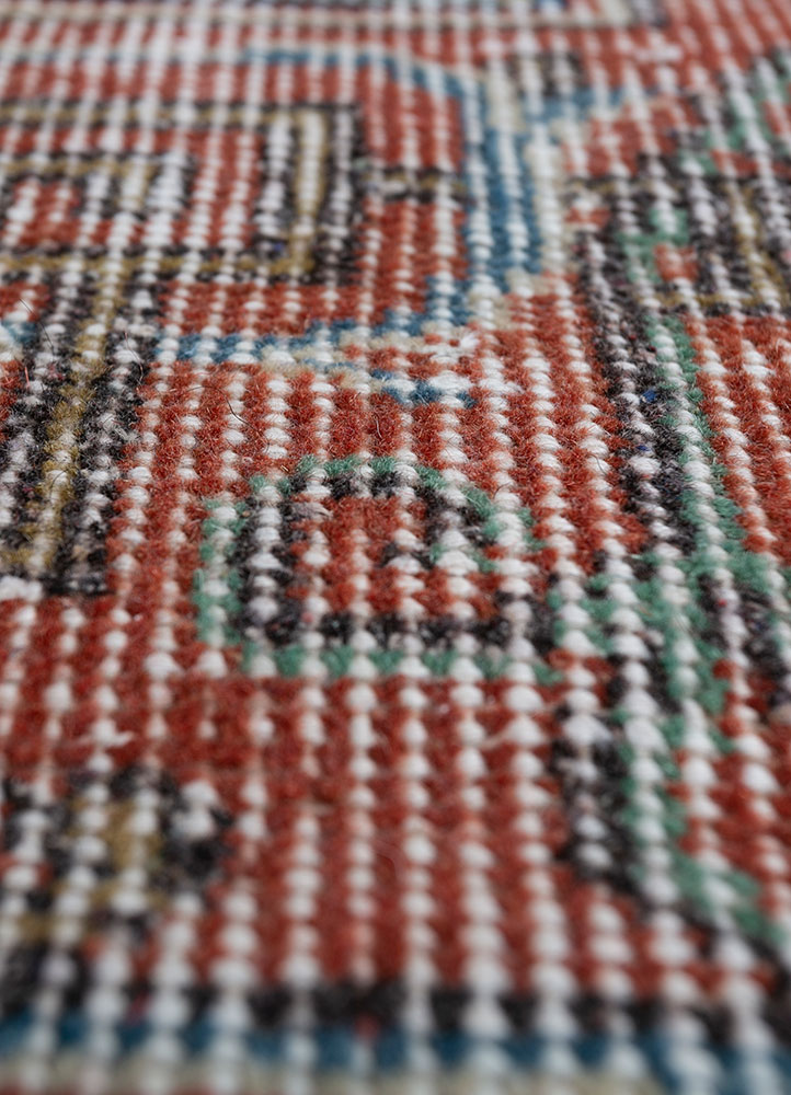 vintage beige and brown wool hand knotted Rug - CloseUp