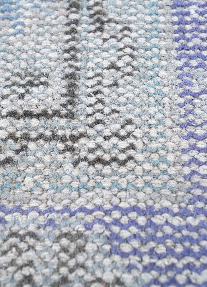 vintage pink and purple wool hand knotted Rug - CloseUp