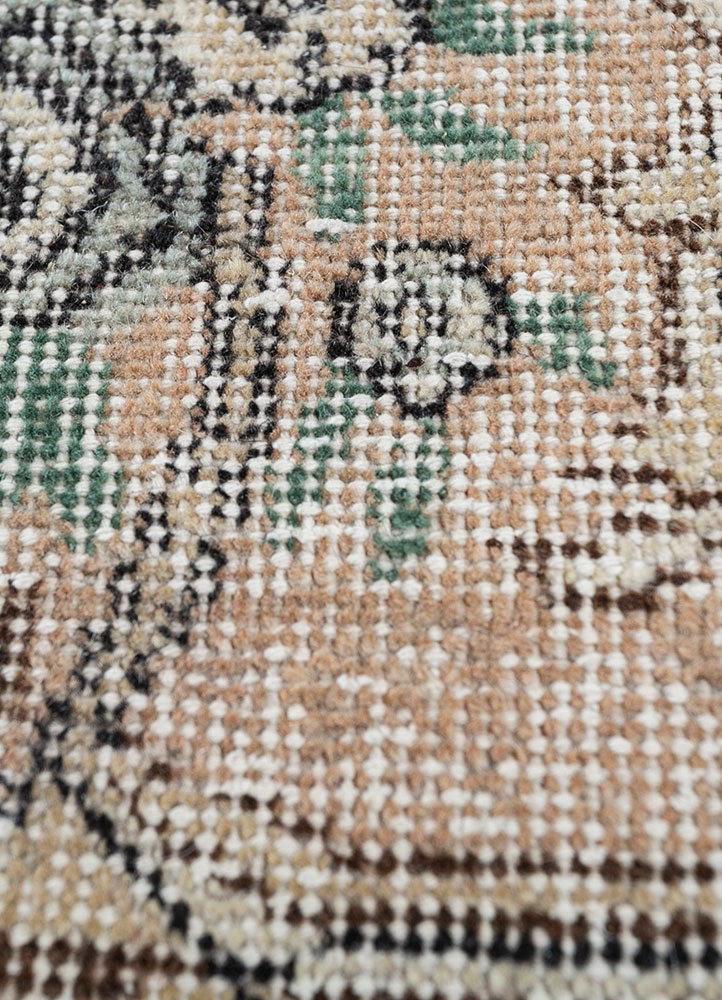 vintage red and orange wool hand knotted Rug - CloseUp