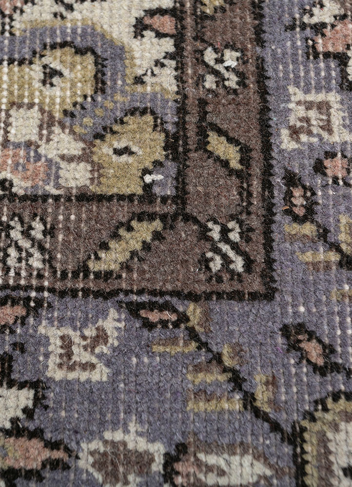 vintage beige and brown wool hand knotted Rug - CloseUp