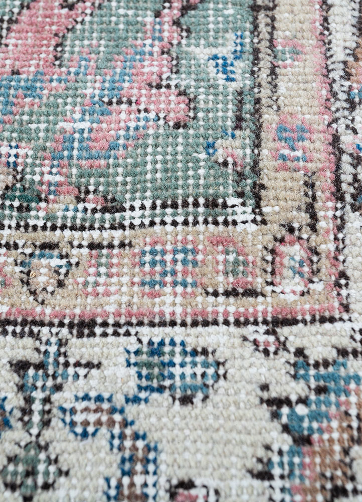 vintage red and orange wool hand knotted Rug - CloseUp