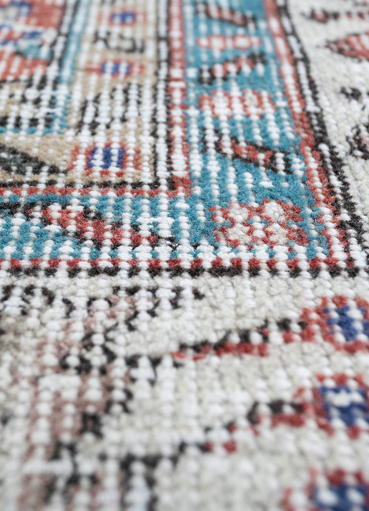vintage red and orange wool hand knotted Rug - CloseUp