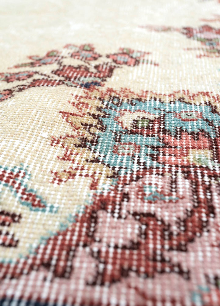 vintage red and orange wool hand knotted Rug - CloseUp