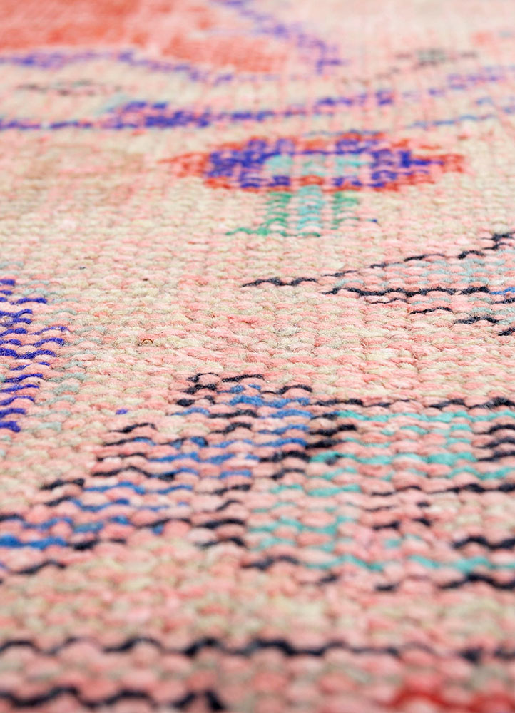 vintage red and orange wool hand knotted Rug - CloseUp