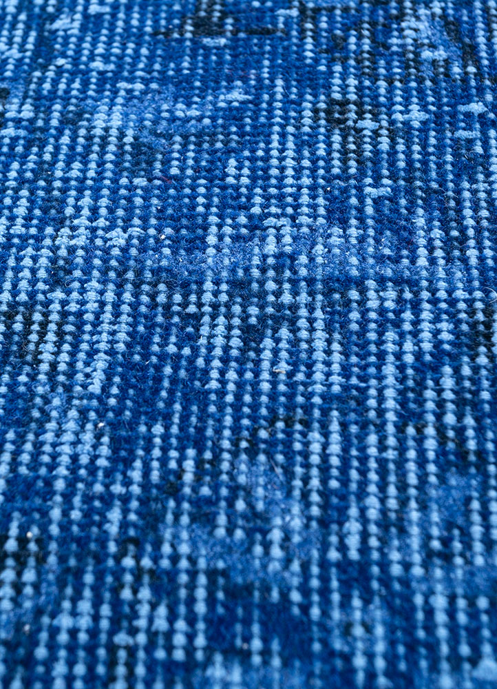 lacuna blue wool hand knotted Rug - CloseUp