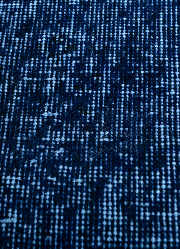 lacuna blue wool hand knotted Rug - CloseUp