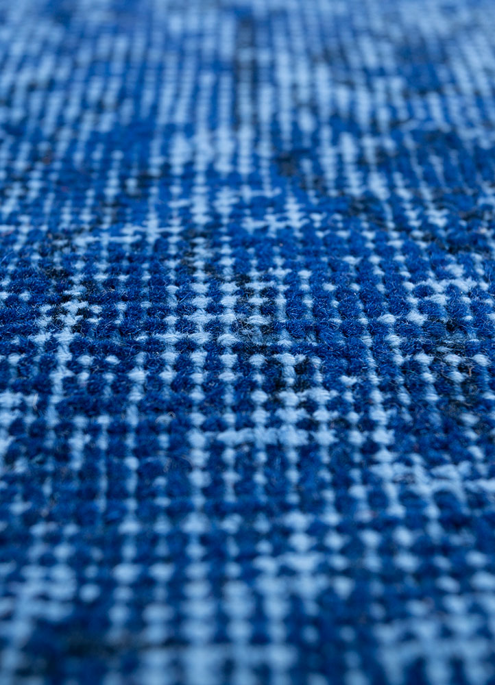 lacuna blue wool hand knotted Rug - CloseUp