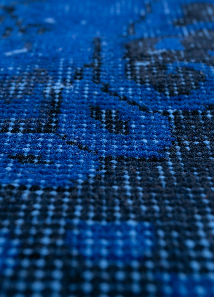 lacuna blue wool hand knotted Rug - CloseUp
