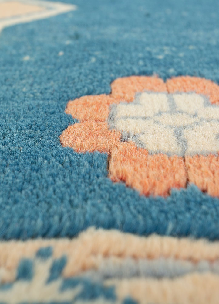 nuray blue wool hand knotted Rug - CloseUp
