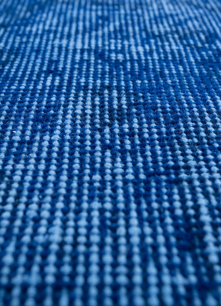 lacuna blue wool hand knotted Rug - CloseUp