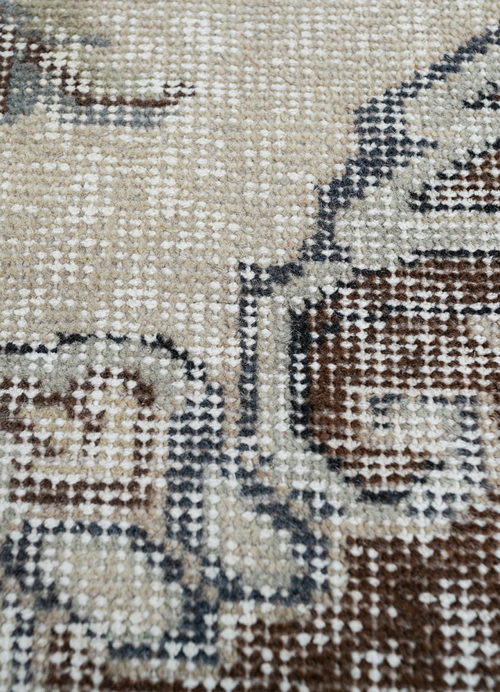 vintage red and orange wool hand knotted Rug - CloseUp