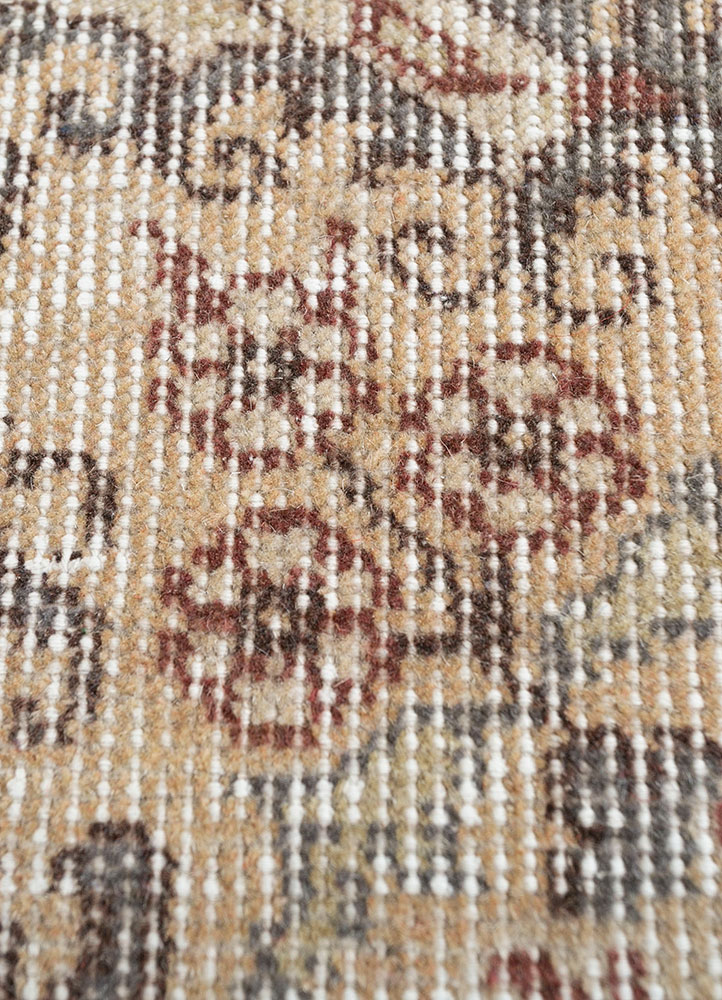 vintage beige and brown wool hand knotted Rug - CloseUp