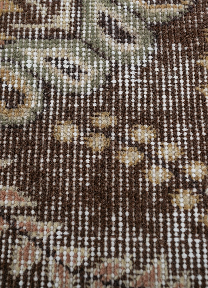 vintage beige and brown wool hand knotted Rug - CloseUp