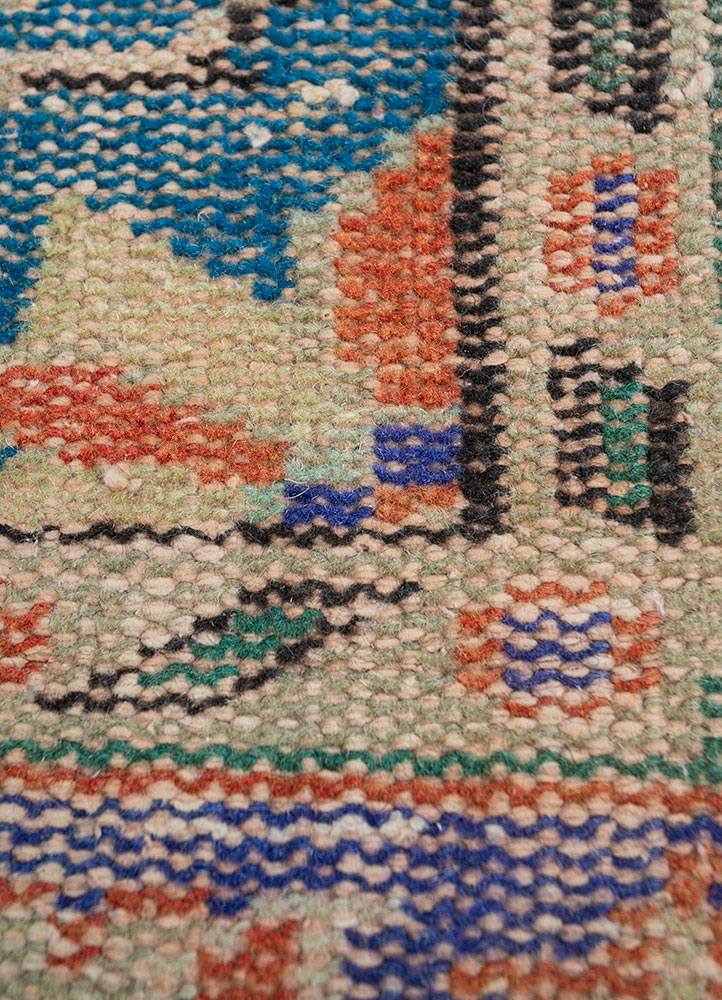 vintage red and orange wool hand knotted Rug - CloseUp