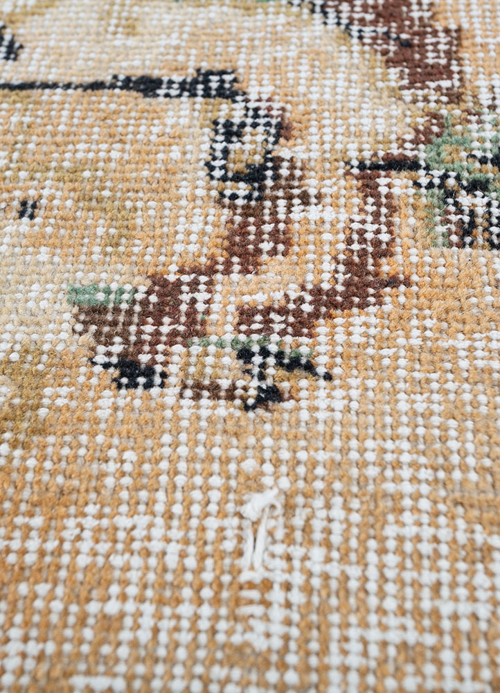 vintage red and orange wool hand knotted Rug - CloseUp