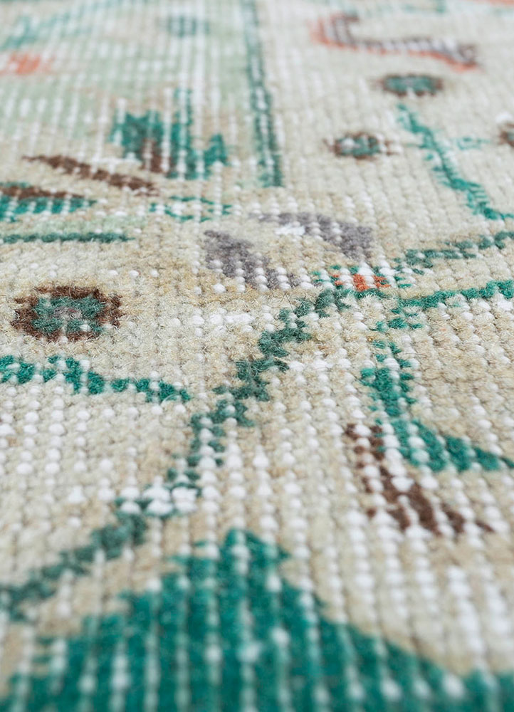 vintage multi wool hand knotted Rug - CloseUp