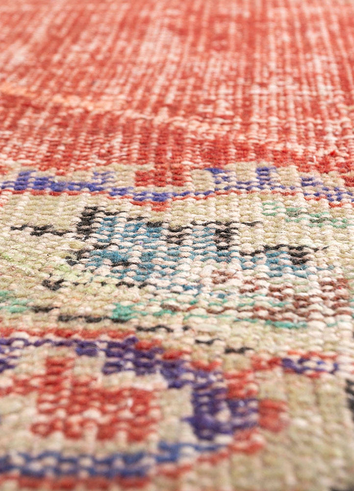 vintage red and orange wool hand knotted Rug - CloseUp