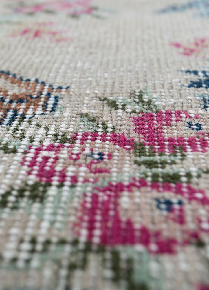 vintage red and orange wool hand knotted Rug - CloseUp