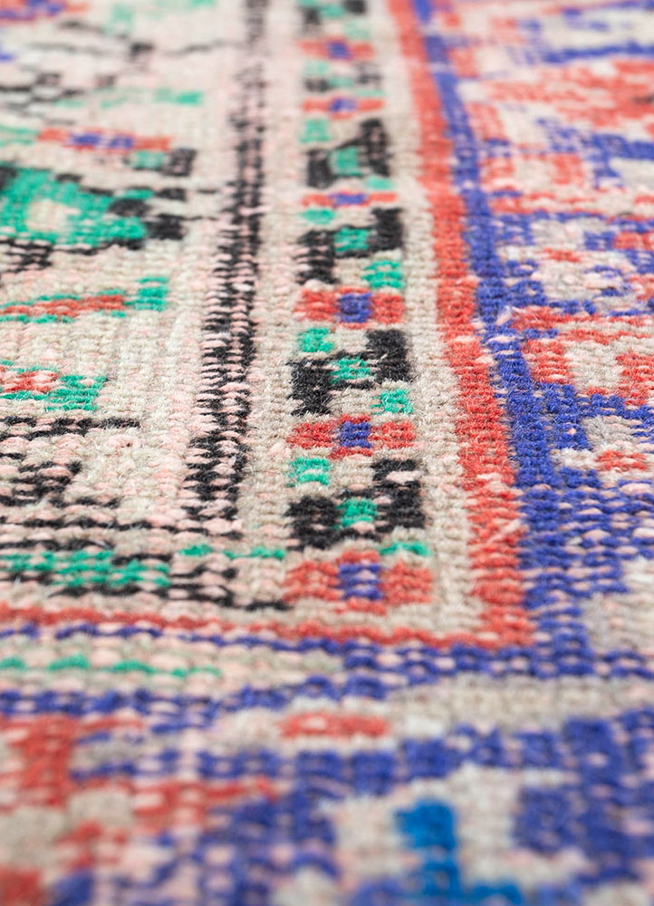vintage red and orange wool hand knotted Rug - CloseUp