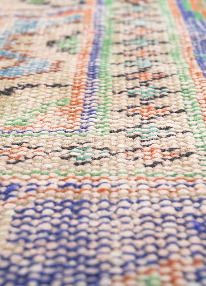 vintage red and orange wool hand knotted Rug - CloseUp