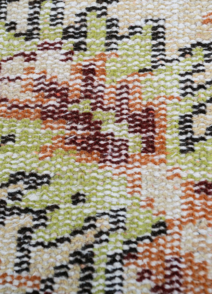 vintage red and orange wool hand knotted Rug - CloseUp