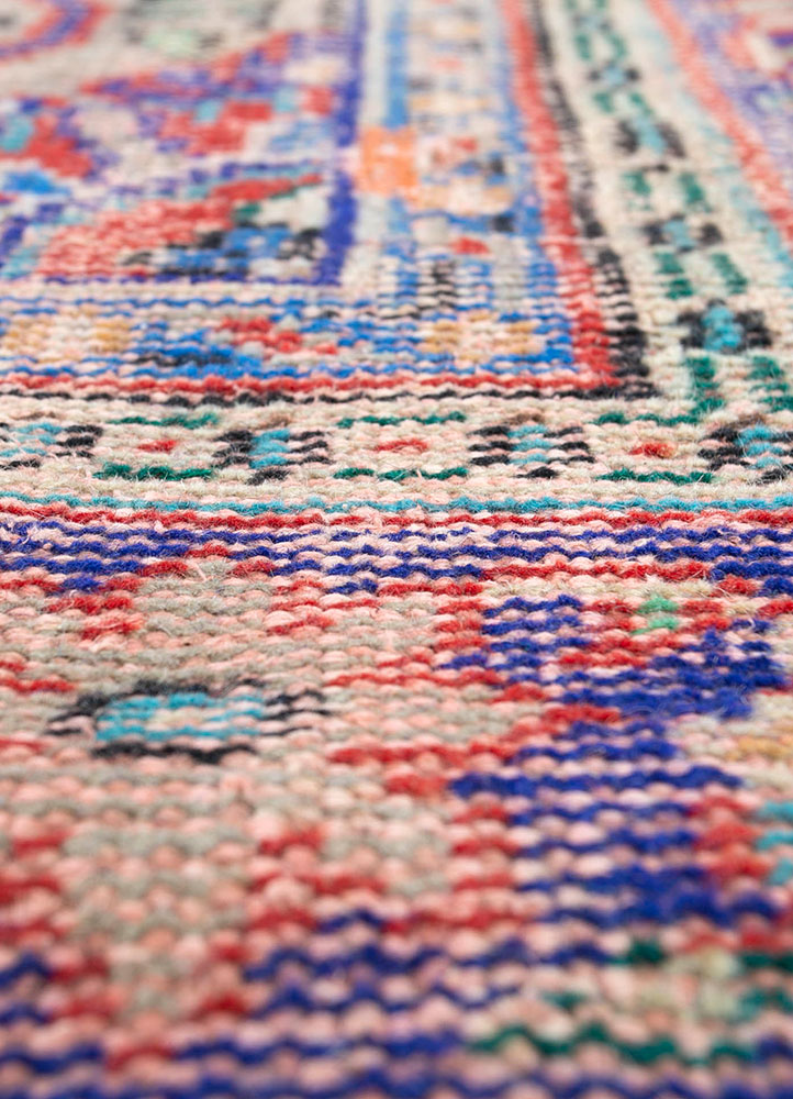 vintage red and orange wool hand knotted Rug - CloseUp