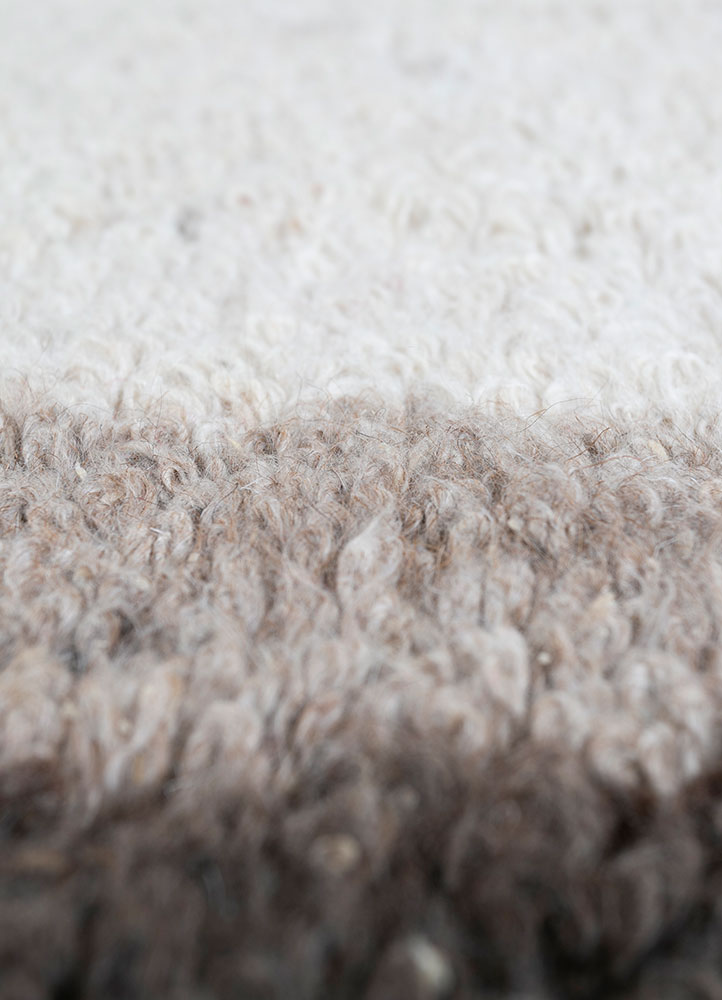 zuri beige and brown wool hand knotted Rug - CloseUp