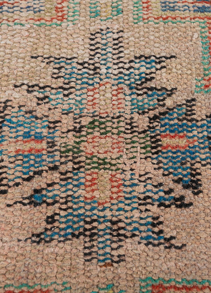 vintage red and orange wool hand knotted Rug - CloseUp