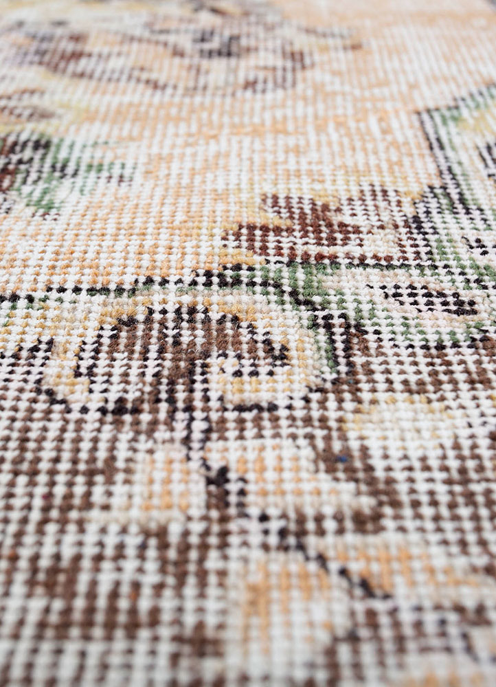 vintage red and orange wool hand knotted Rug - CloseUp