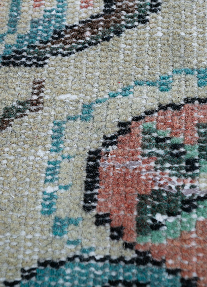vintage red and orange wool hand knotted Rug - CloseUp