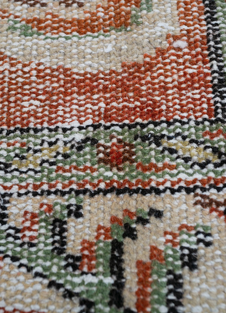 vintage red and orange wool hand knotted Rug - CloseUp