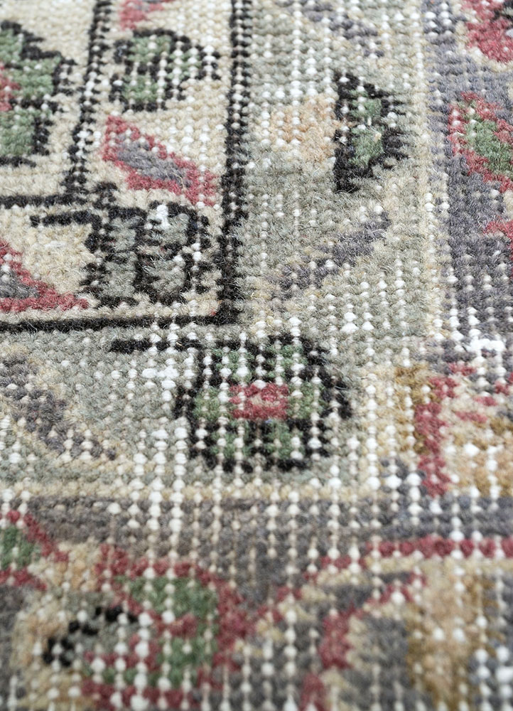 vintage red and orange wool hand knotted Rug - CloseUp