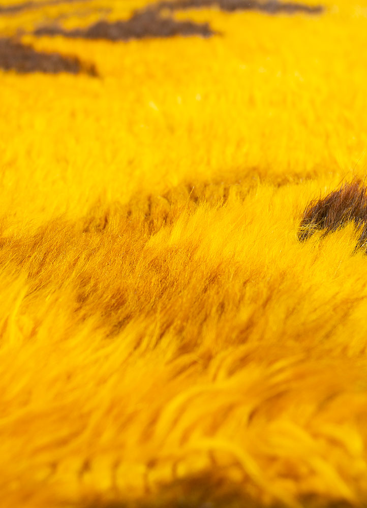 nuray gold wool hand knotted Rug - CloseUp