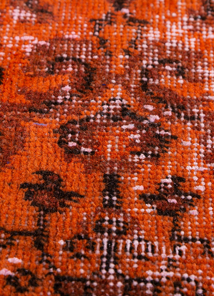lacuna red and orange wool hand knotted Rug - CloseUp