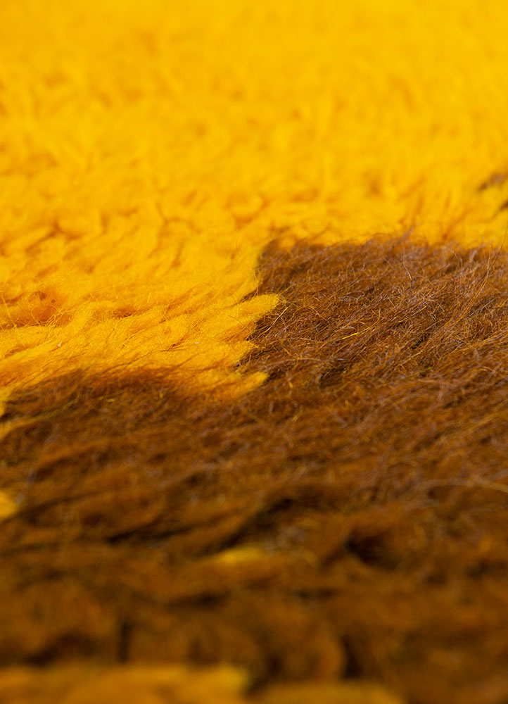 zuri red and orange wool hand knotted Rug - CloseUp