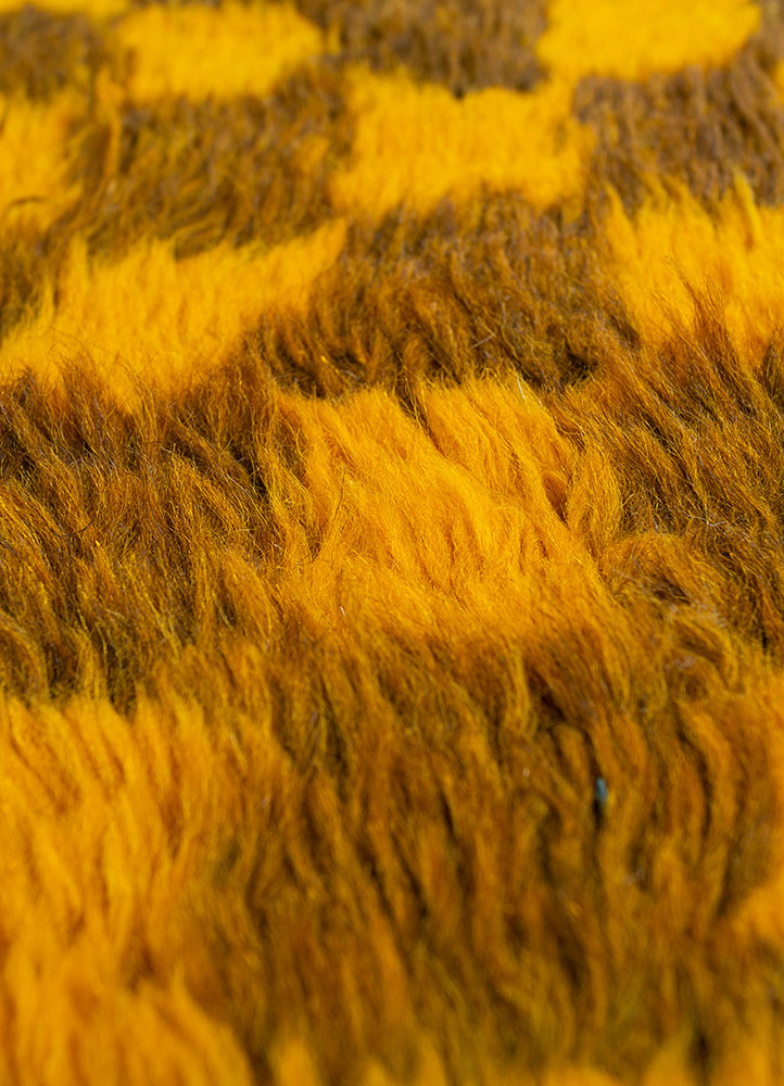 zuri red and orange wool hand knotted Rug - CloseUp