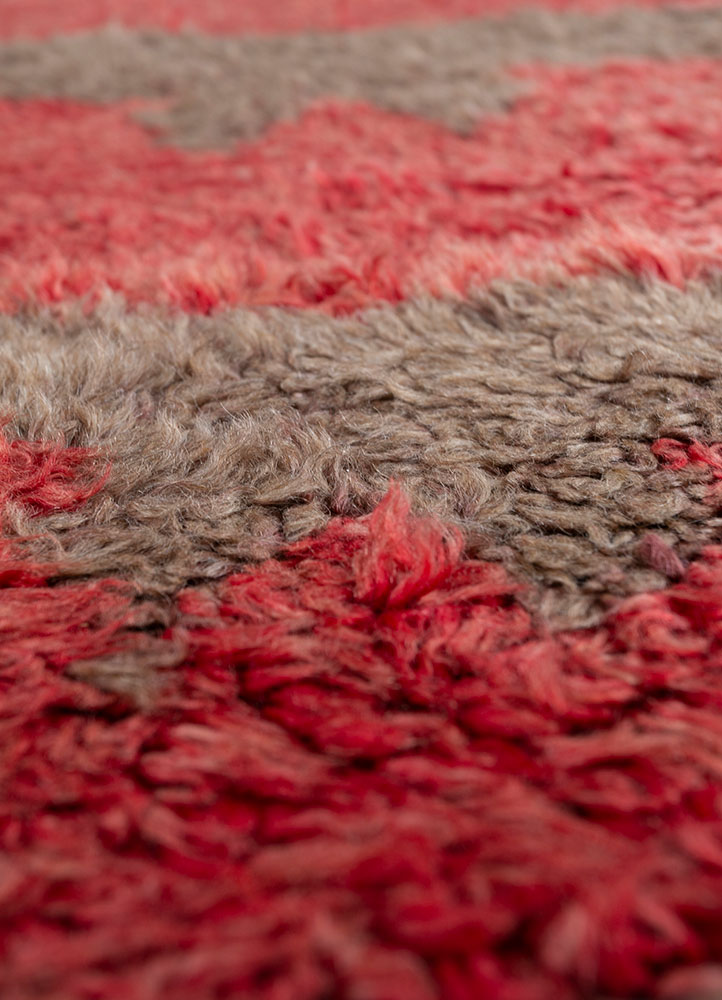 zuri red and orange wool hand knotted Rug - CloseUp