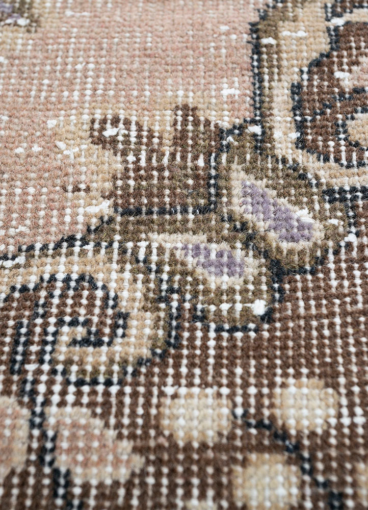 vintage beige and brown wool hand knotted Rug - CloseUp