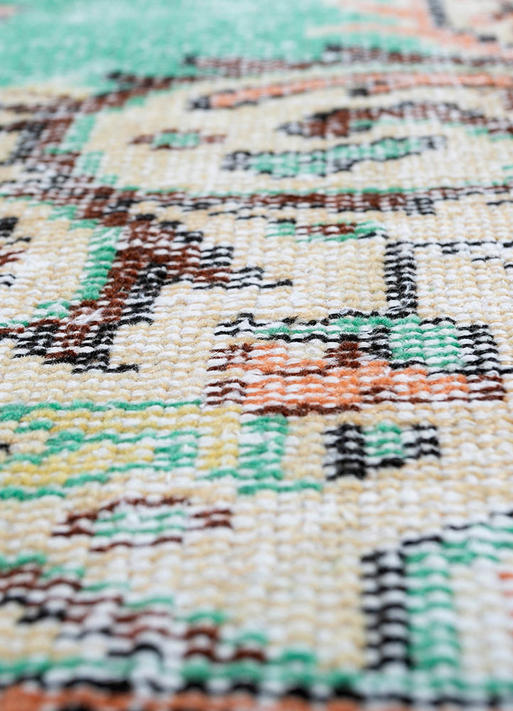 vintage green wool hand knotted Rug - CloseUp