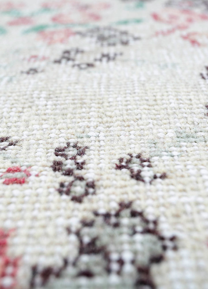 vintage red and orange wool hand knotted Rug - CloseUp