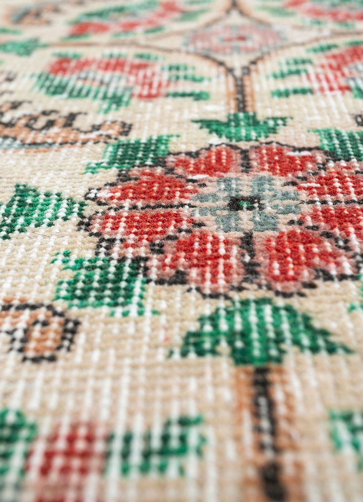 vintage red and orange wool hand knotted Rug - CloseUp