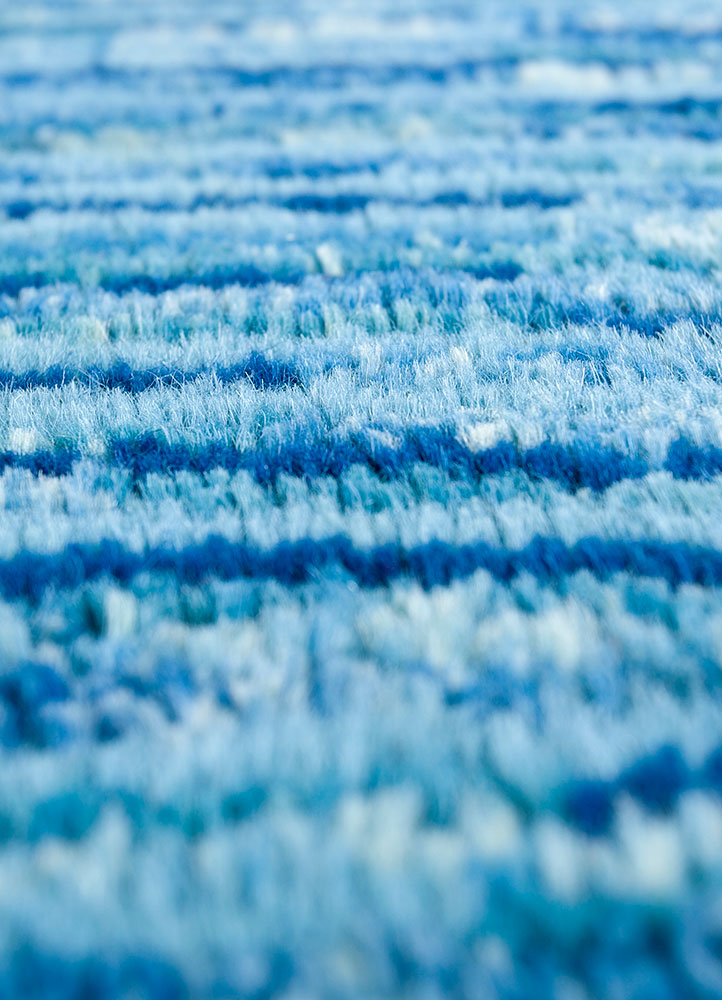 nuray blue wool hand knotted Rug - CloseUp