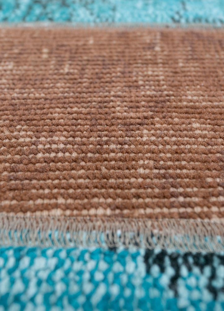 provenance blue wool hand knotted Rug - CloseUp